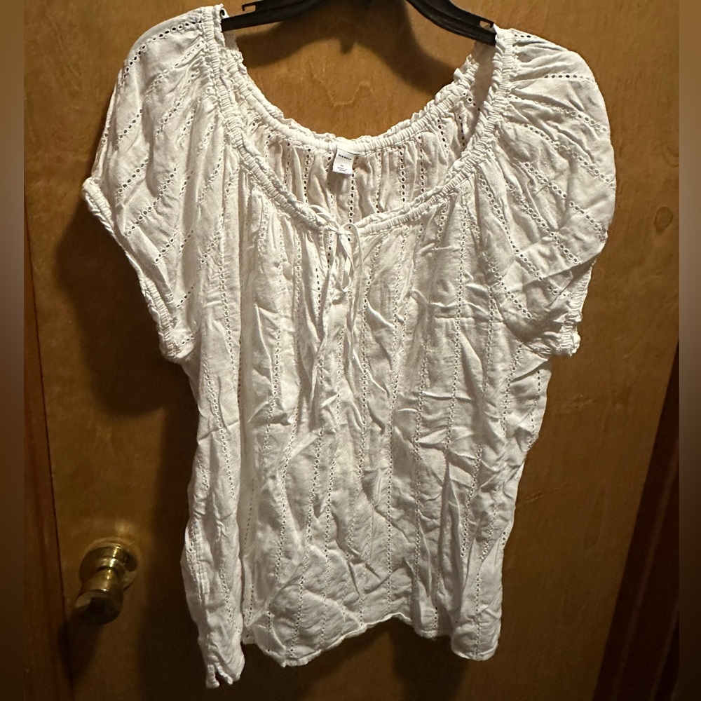 Old Navy White Eyelet Blouse XL